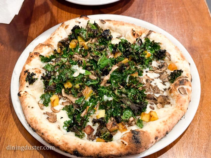 vegan pizza at piatto's in wichita, ks