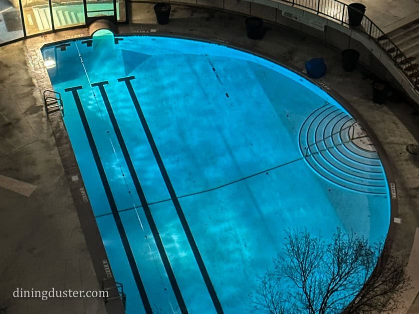 outdoor swimming pool at Westin Kansas City at Crown Center