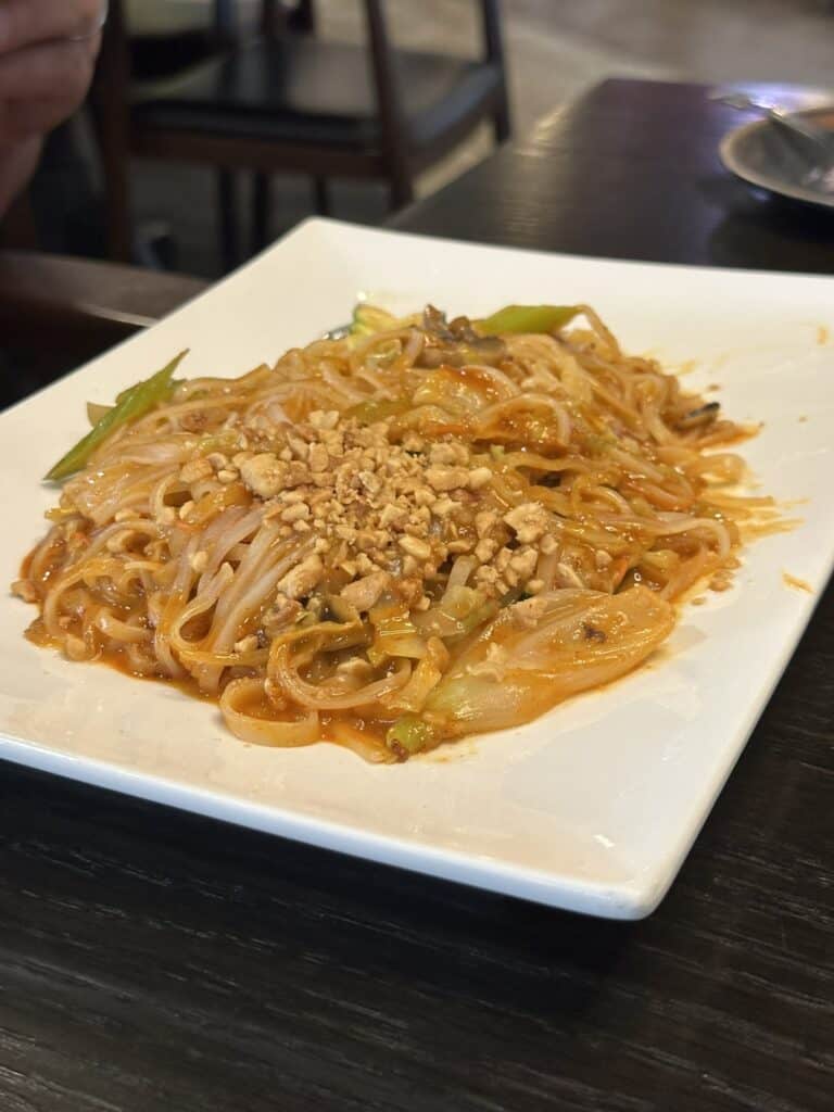 pad thai at ogawa sushi sioux city IA vegan options