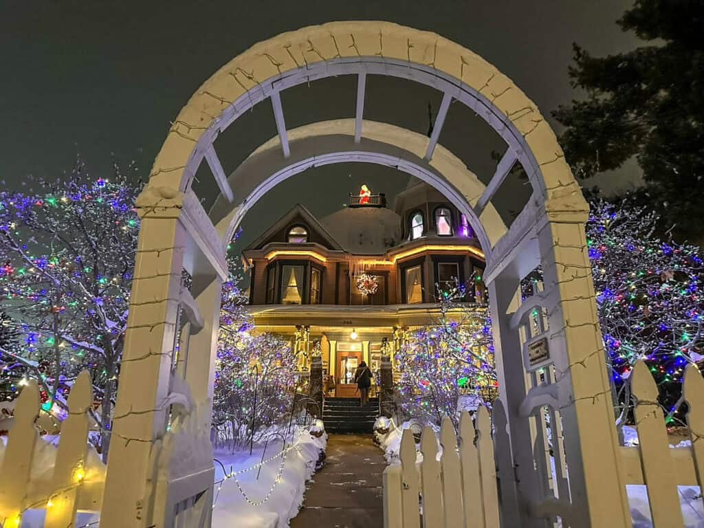 cozy sinter getaway in McHenry County Illinois
