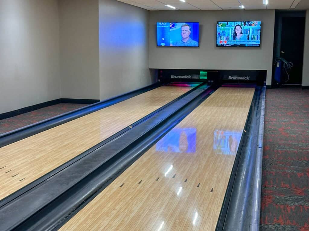 basement bowling alley at The Warrior Hotel Sioux City
