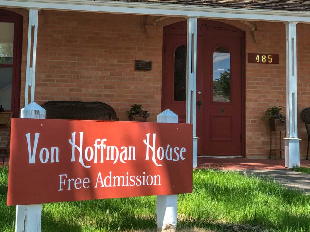 von hoffman house medora nd