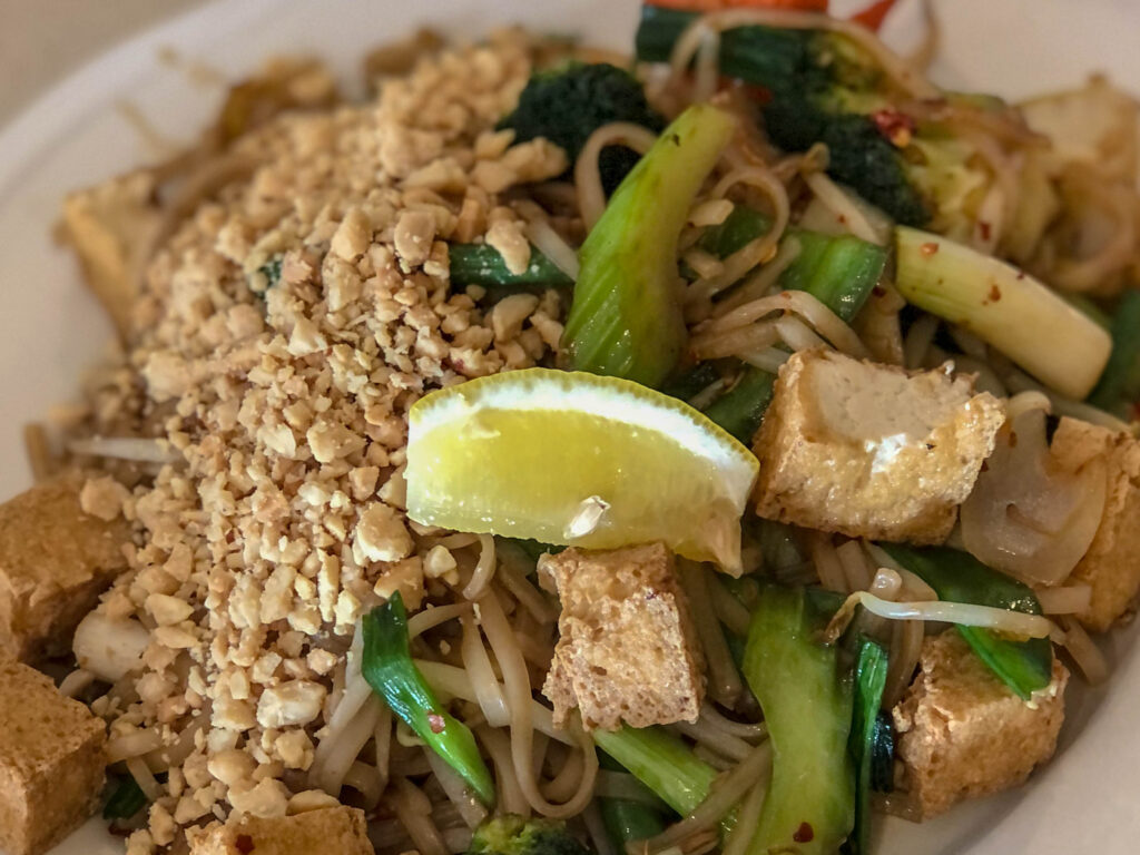Tofu Pad Thai at Na's Thai Cafe in Chanhassen