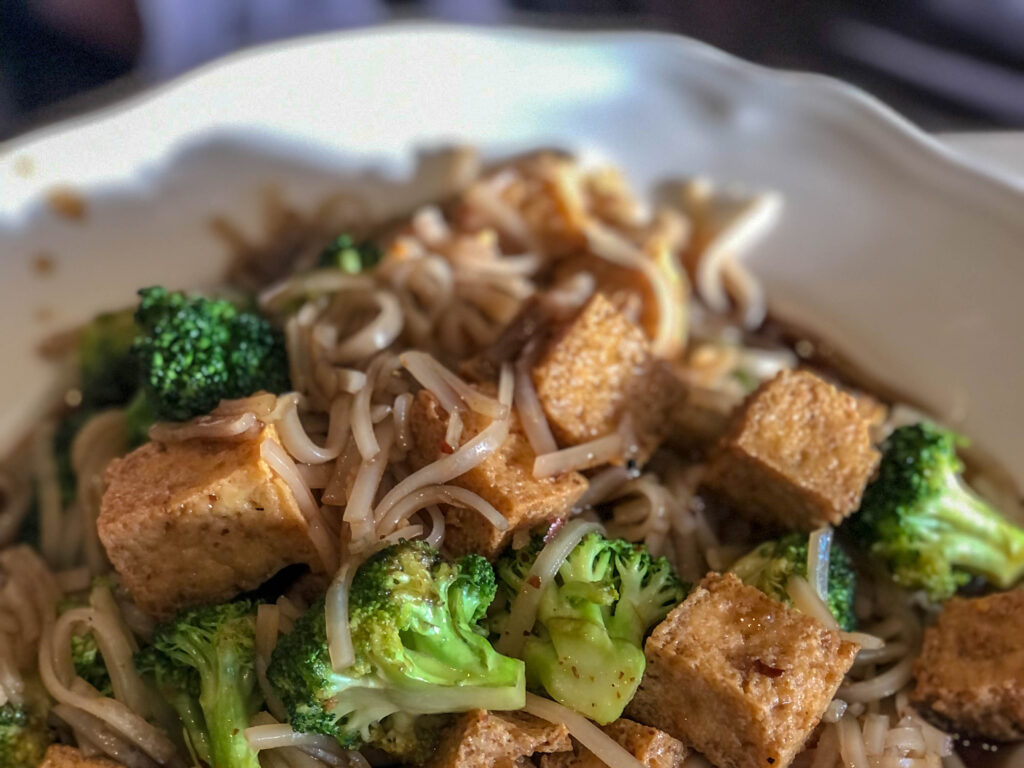 noodles with tofu at Na's Thai